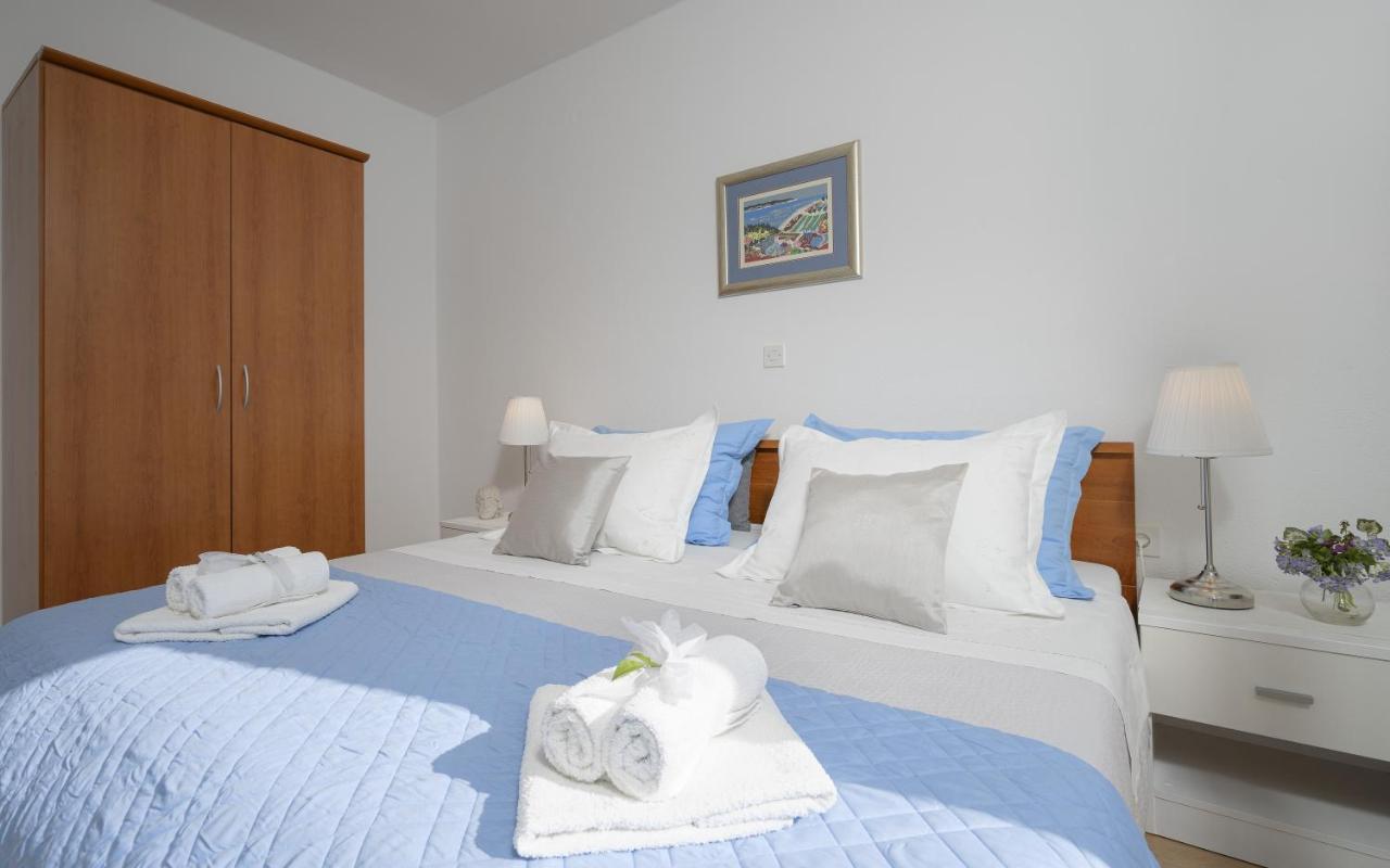 Apartments Margita Hvar Town Room photo